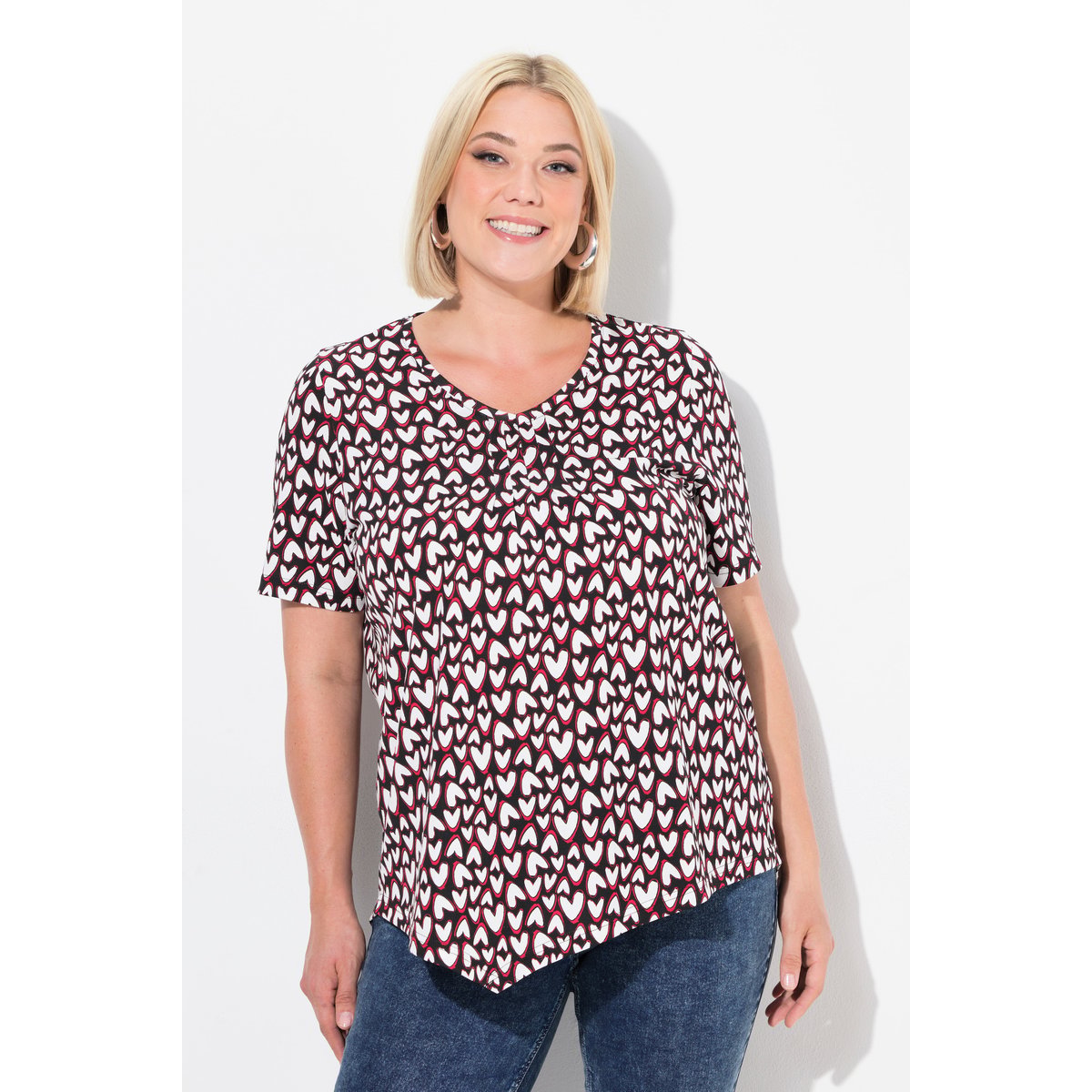 T-shirt imprimé petits cœurs, base en pointe noir, ULLA POPKEN