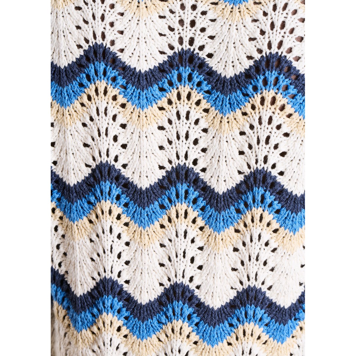 Pull court en maille crochet à rayures ecru / bleu, LA FEE MARABOUTEE