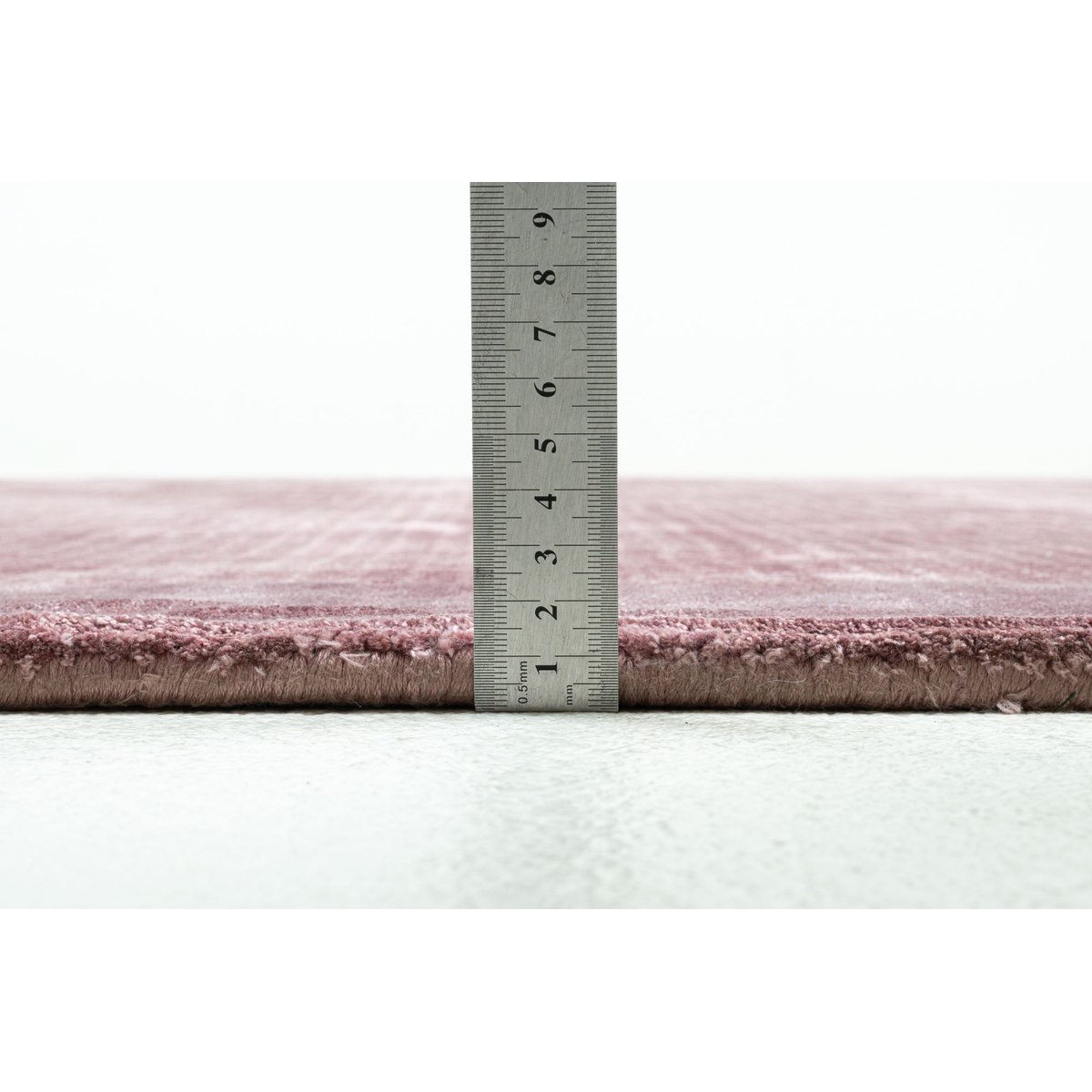 Tapis tufté main en laine vierge rose, THEKO