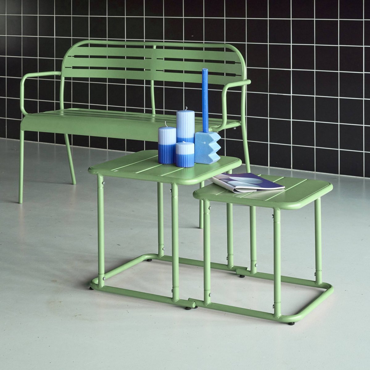 Table gigogne extérieure carrée en acier AMÉLIA vert, SWEEEK
