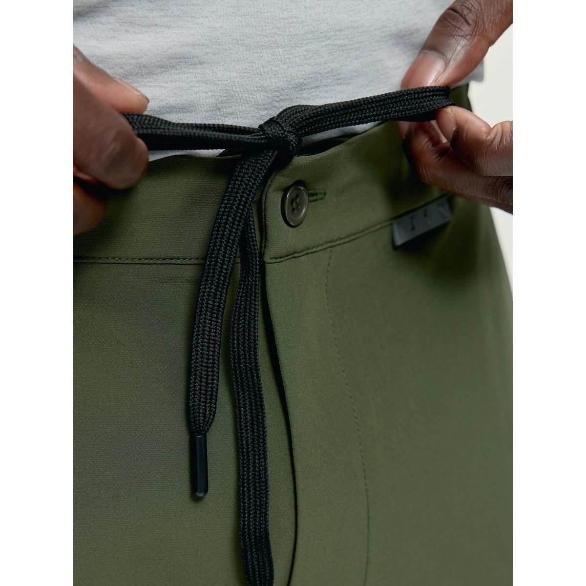 Pantalon de sport homme Ebro séchage rapide toucher doux vert kaki feuille, BORN