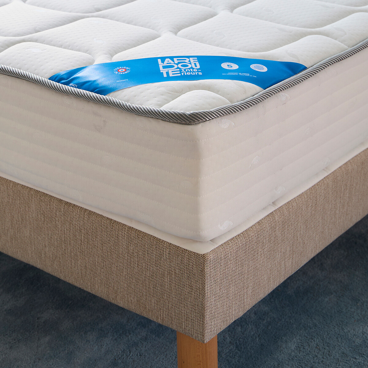 Matelas 406 ressorts, soutien ferme, accueil moelleux blanc, LA REDOUTE INTERIEURS
