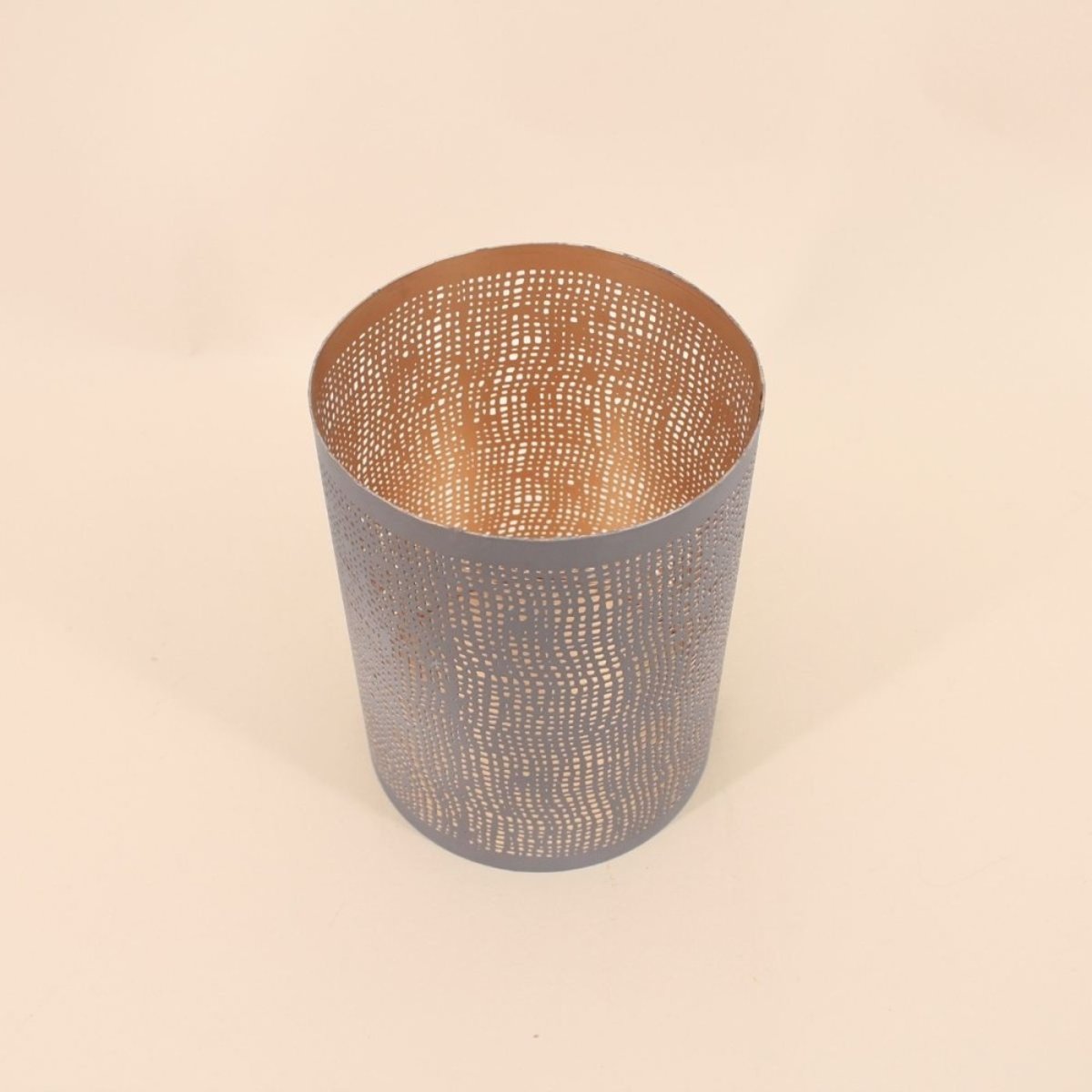 Set de 3 lanternes perforées en métal doré, ORNAMI