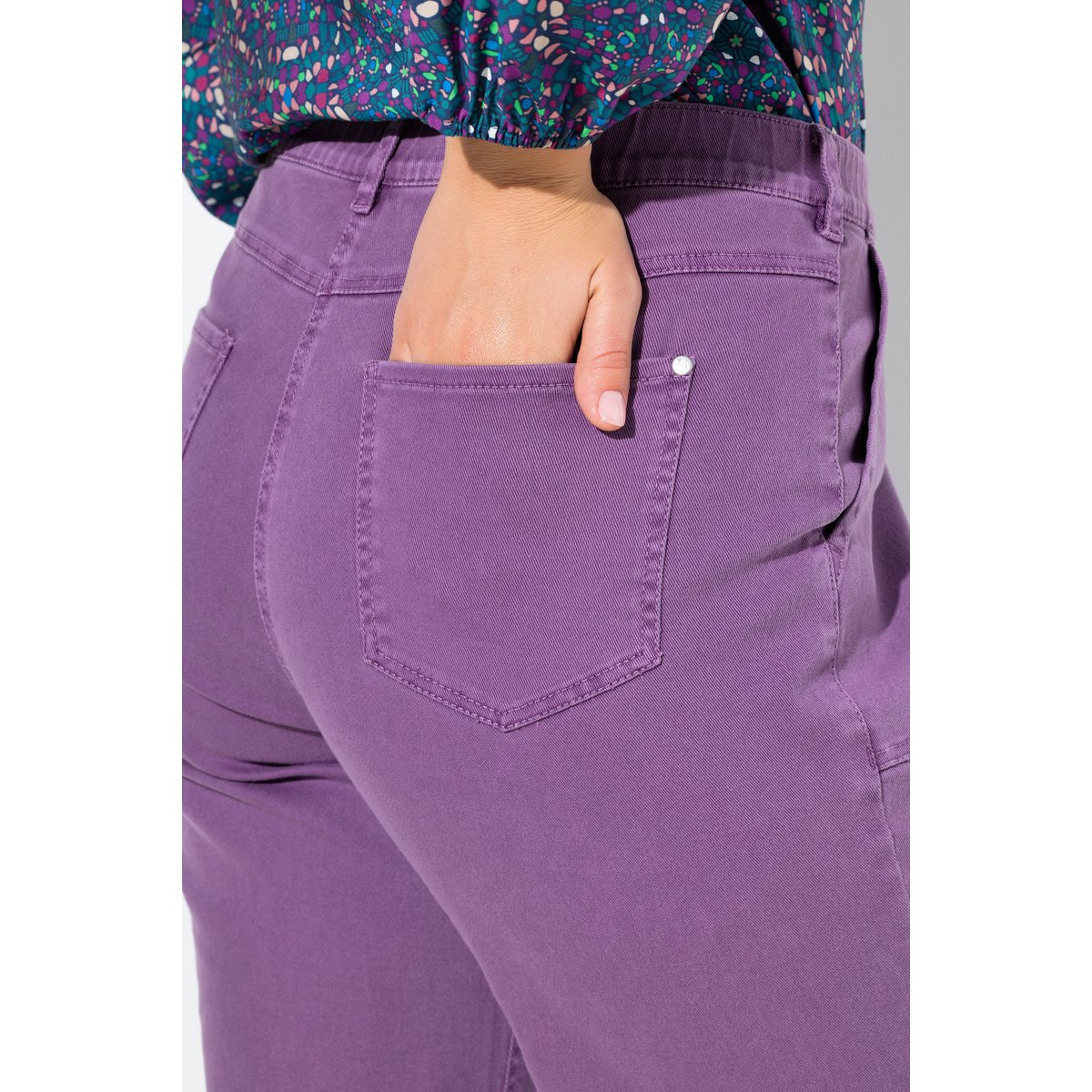 Jean coloré Mary à taille confortable lilas foncé, ULLA POPKEN