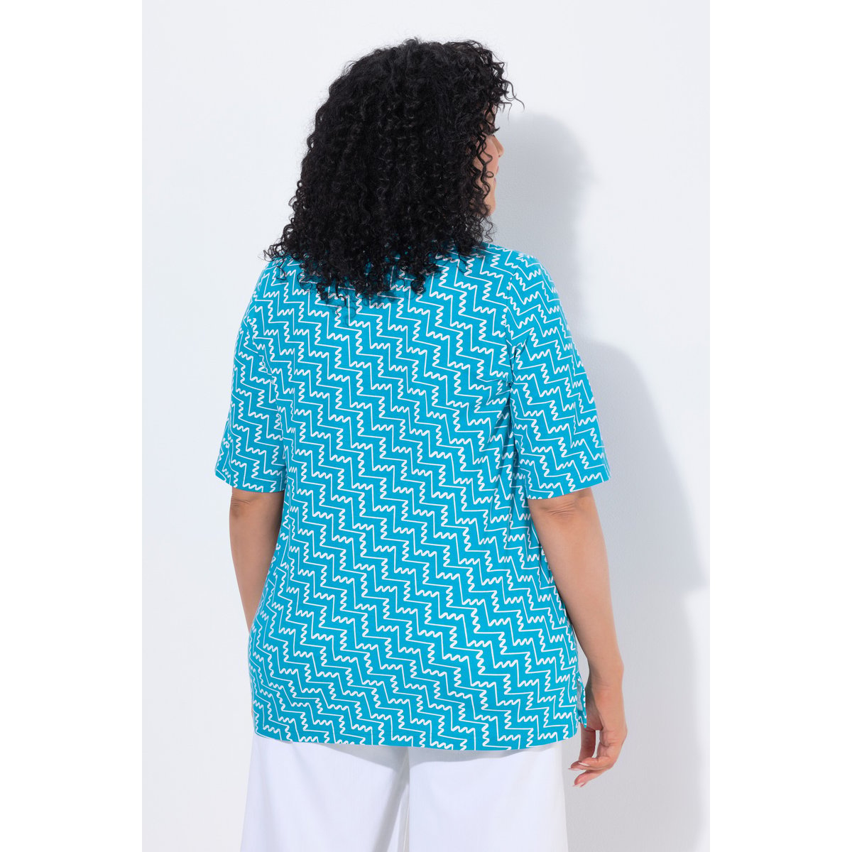 T-shirt à imprimé graphique. Col en V et aqua turquoise, ULLA POPKEN