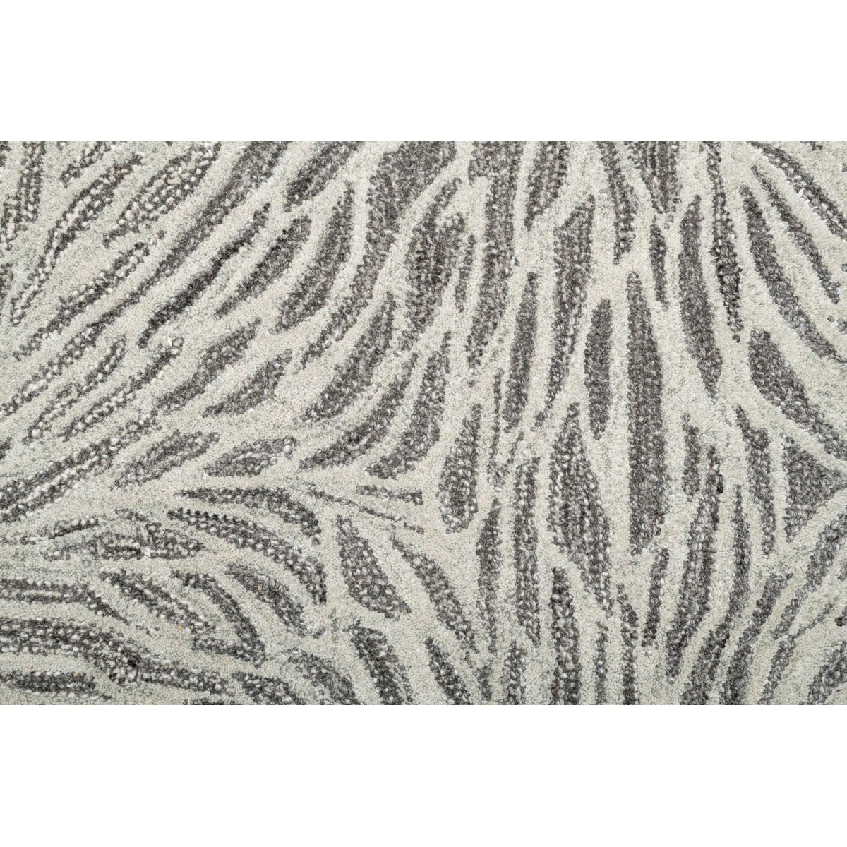 Tapis tufté main en laine vierge et viscose gris, THEKO