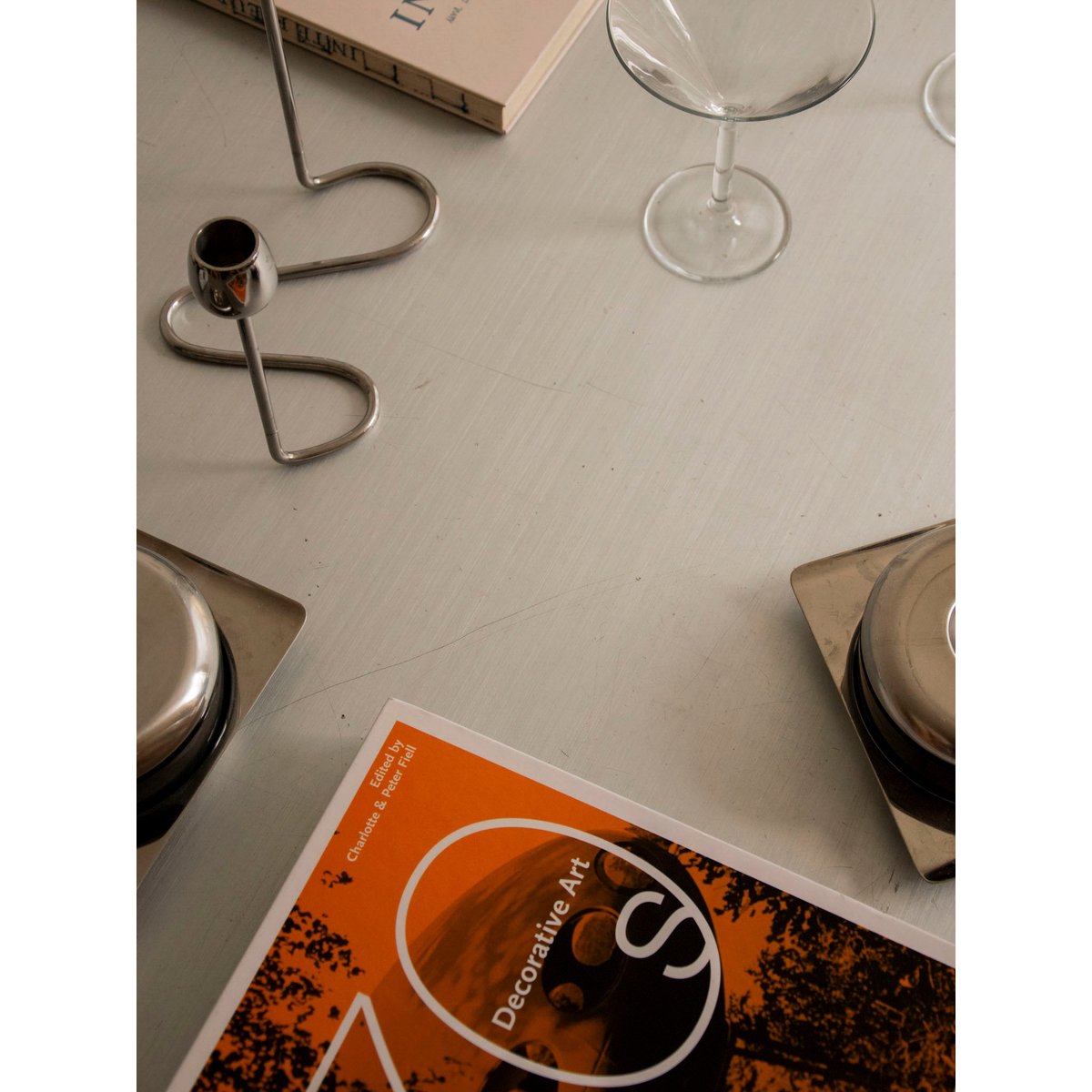 Grande table basse en inox Donna N°1520 - Bon état métal, DEBONGOUT