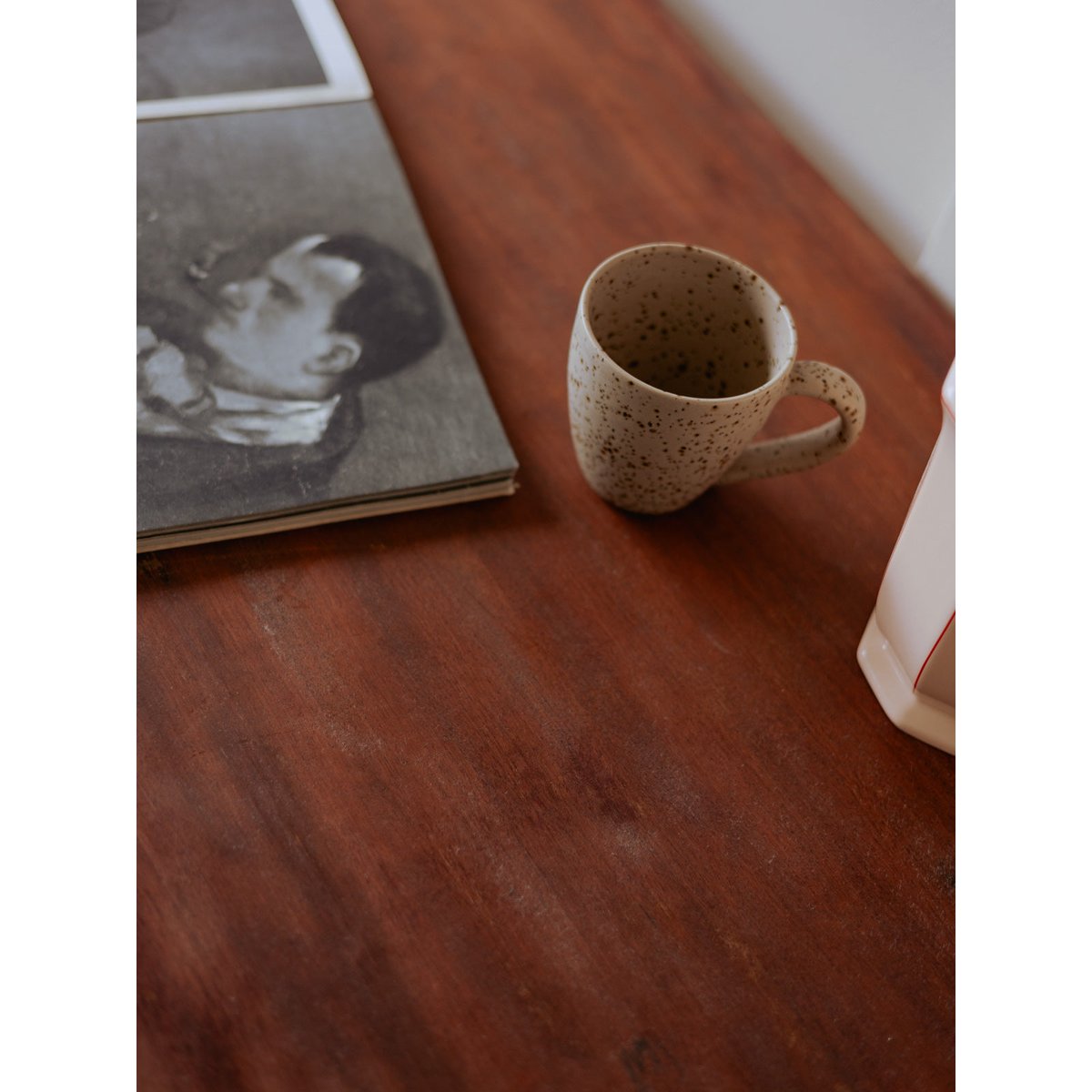 Table à manger bistro en bois et fonte Denise N°104 - Bon état bois foncé, DEBONGOUT