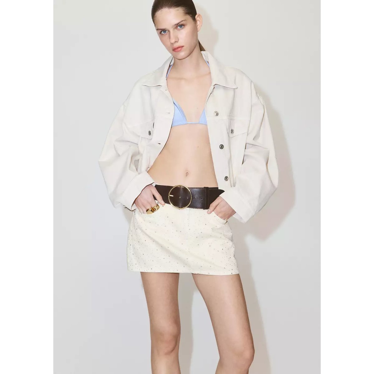 Jupe en jean ornée de strass blanc cassé, MANGO