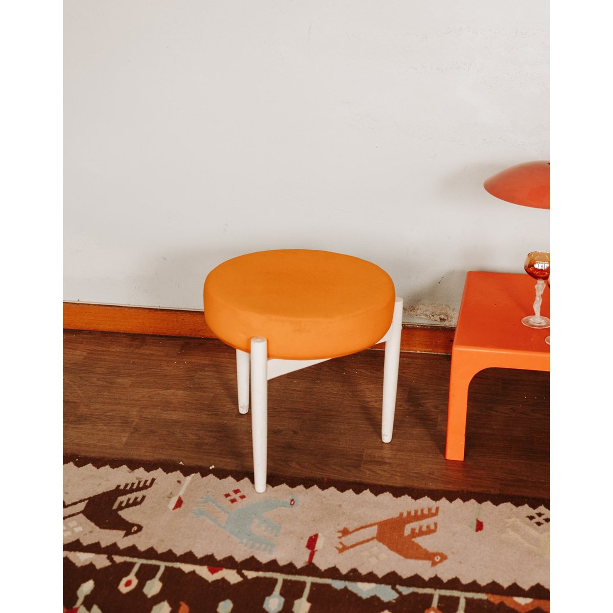 Tabouret orange Axel N°114 - Bon état orange, DEBONGOUT