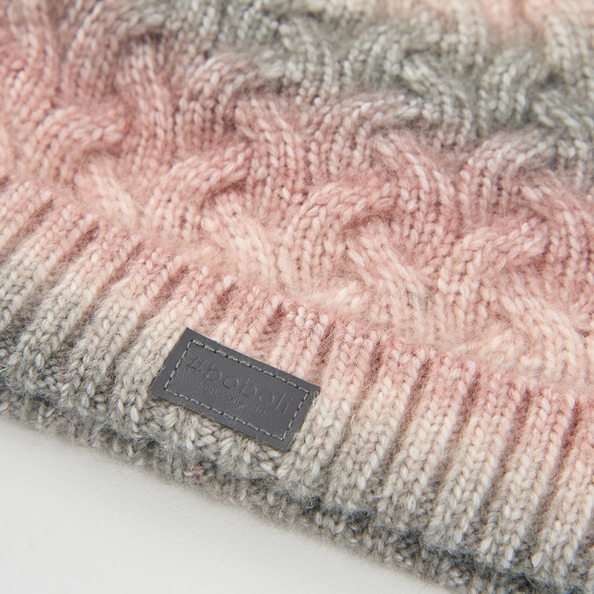 Bonnet bébé tressé avec pompon rose, BOBOLI