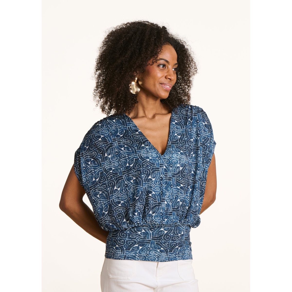 T-shirt col V à imprimé bleu, LA FEE MARABOUTEE