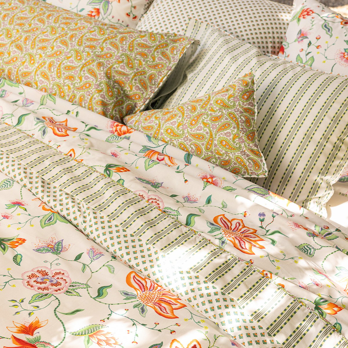 Taie décorative en Coton, ÉTÉ INDIEN mandala, LE JACQUARD FRANCAIS