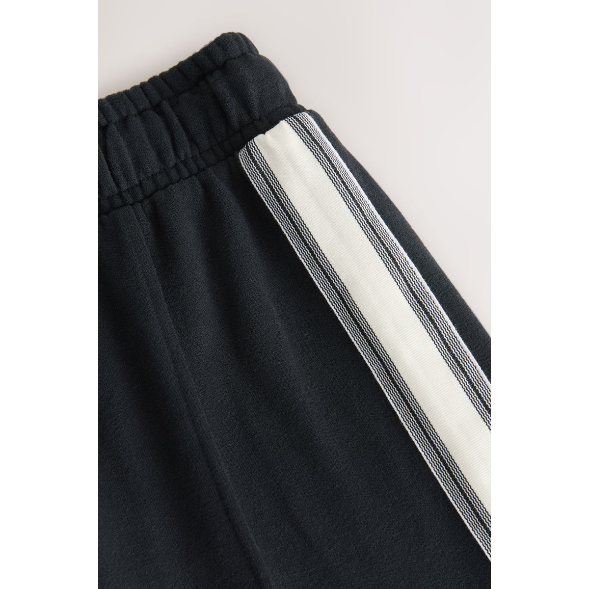 Pantalon de jogging large rayures sur le côté noir, NEXT