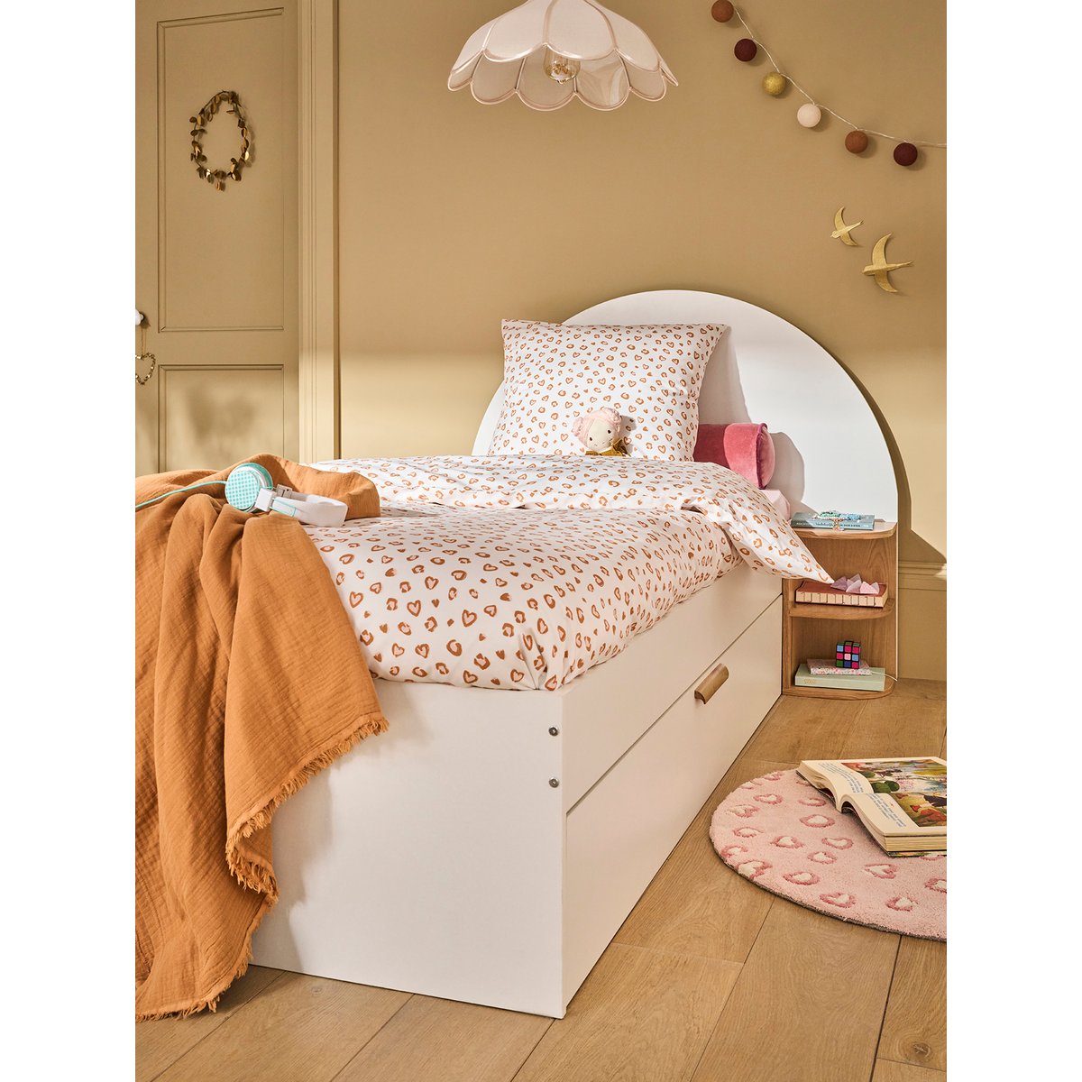Lit enfant 90x190cm avec rangements + table de chevet réversible Japi blanc, VERTBAUDET