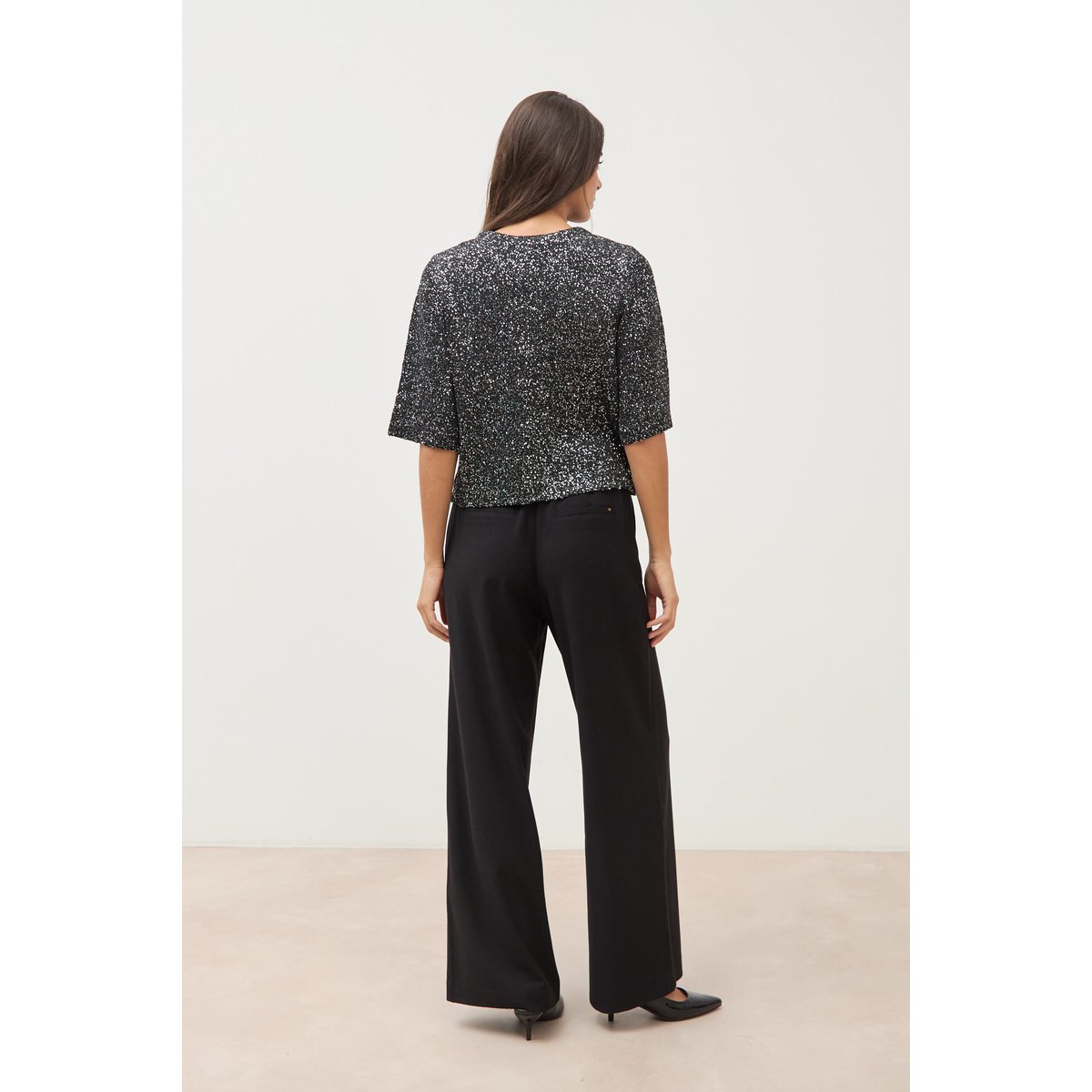 Pull manches courtes col rond brillant noir, BONOBO