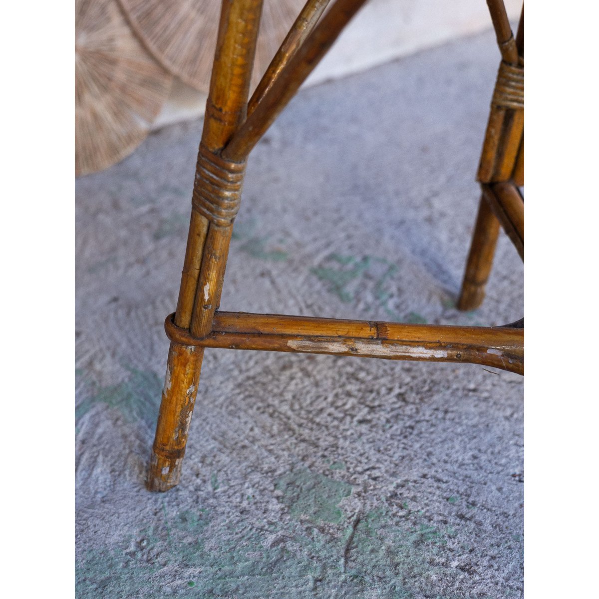 Paire de chaises en osier Claude N°1571 - Bon état beige, DEBONGOUT