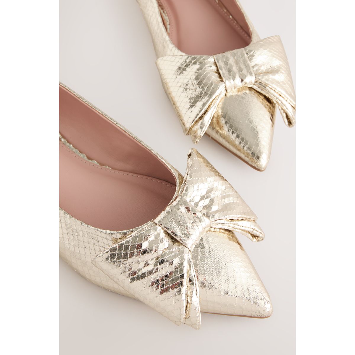 Ballerines avec nœud bout pointu doré, NEXT