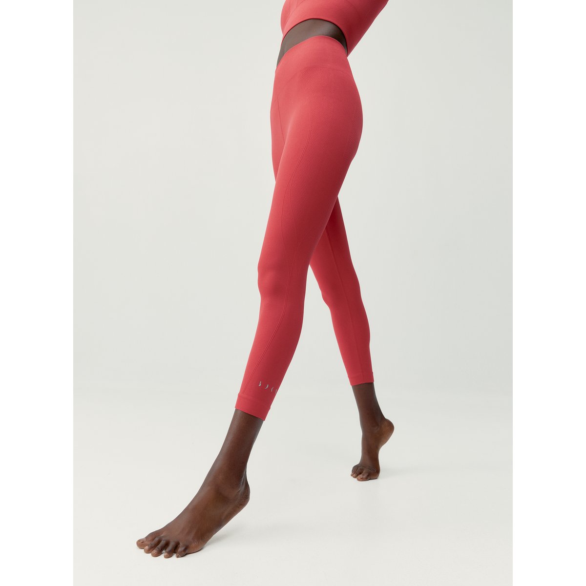 Legging de sport Capri Seamless BLUME cerise, BORN