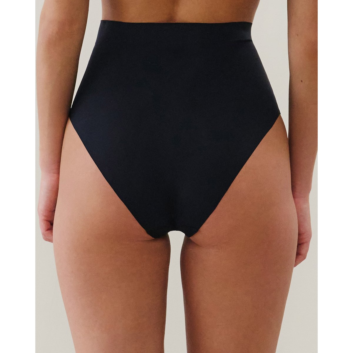Culotte taille haute en microfibre INVISIBLIZ SMO noir, UNDIZ