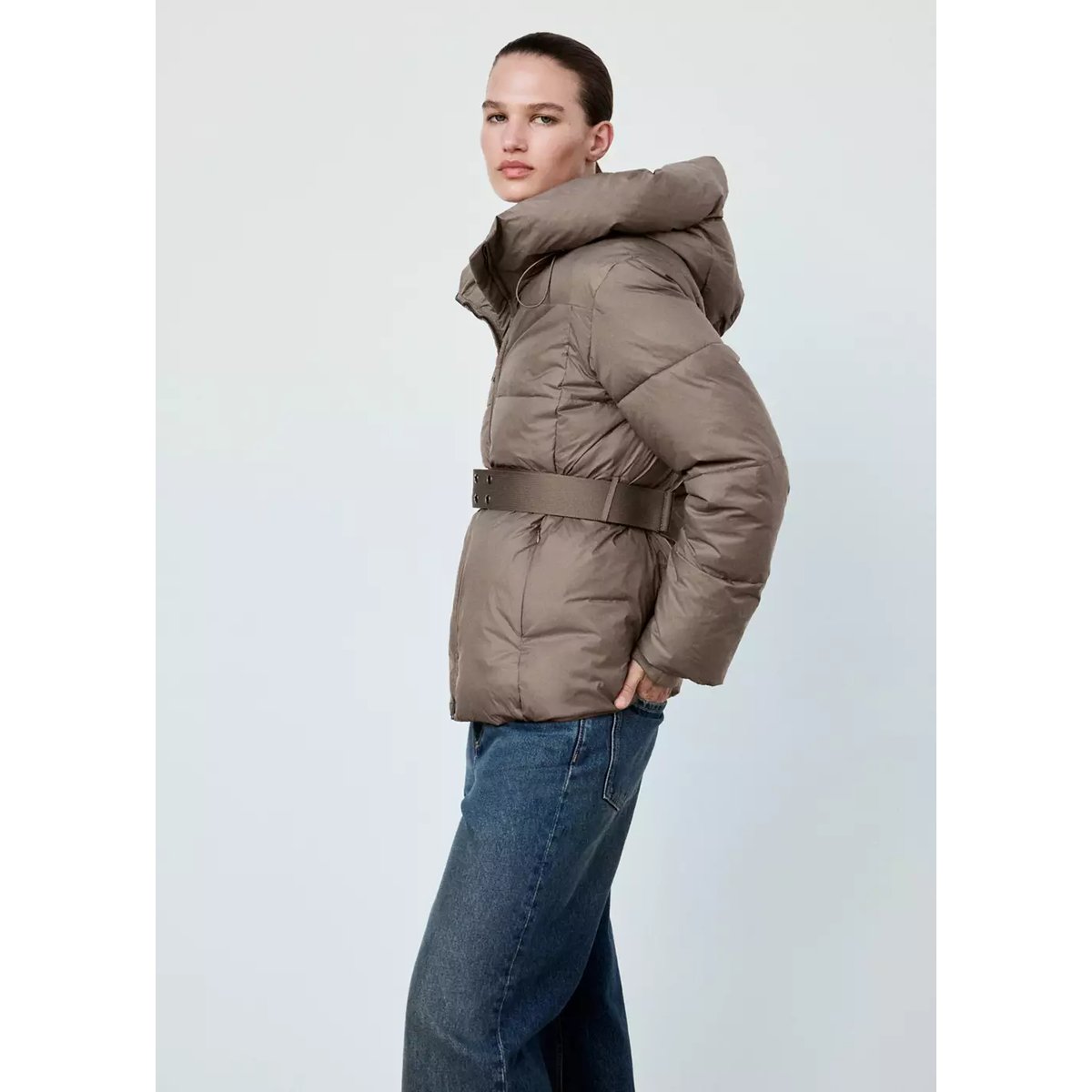 Anorak matelassé avec ceinture marron moyen, MANGO
