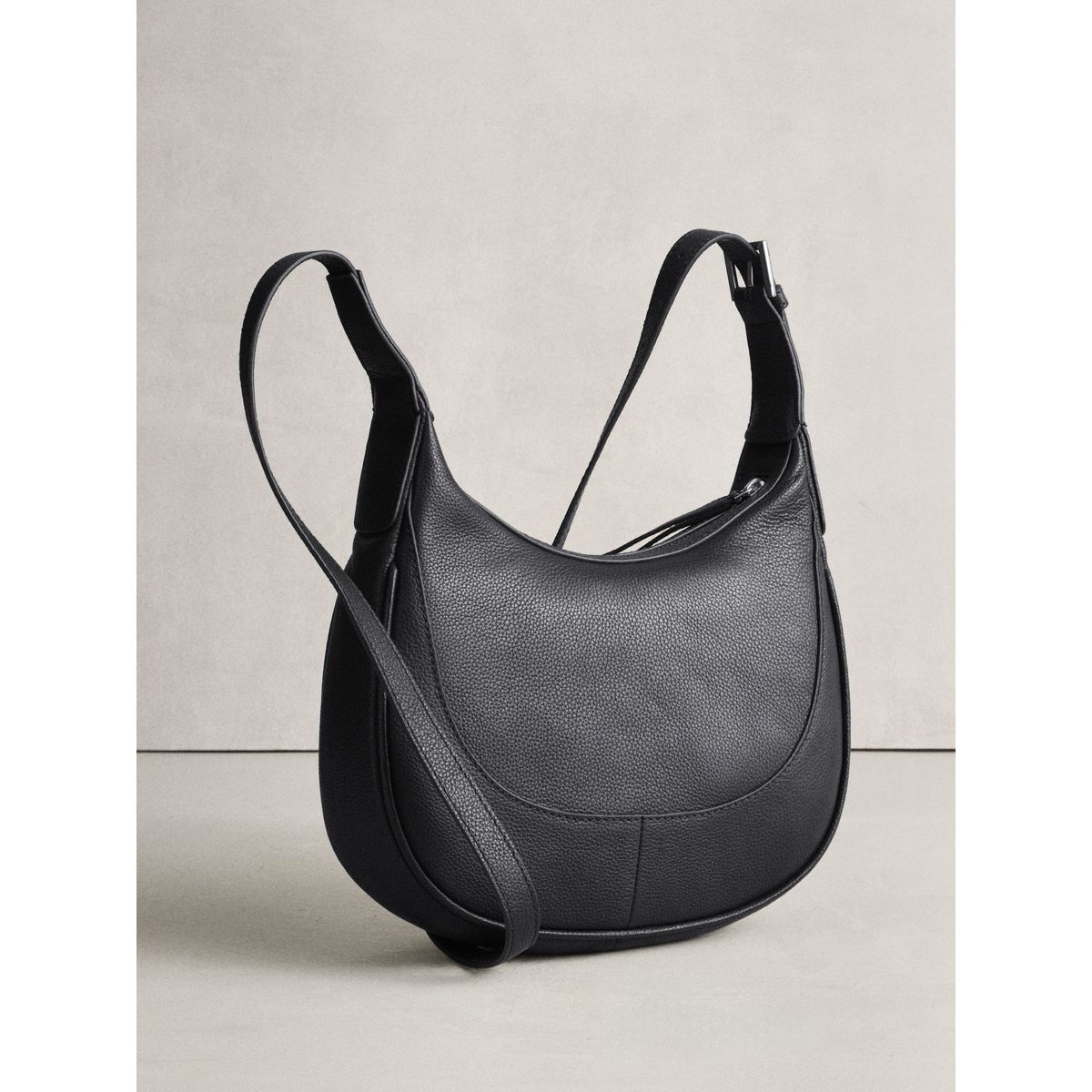 Sac à bandoulière en cuir noir, NEXT