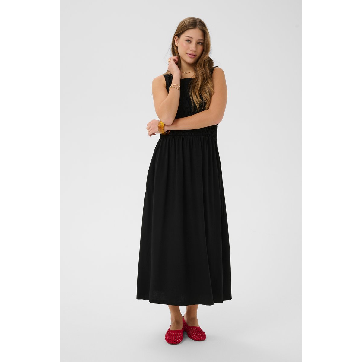 Robe noir pitch black, CREAM