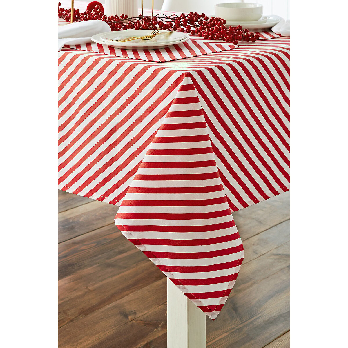 Christmas Candy Cane Table Cloth red, CATHERINE LANSFIELD