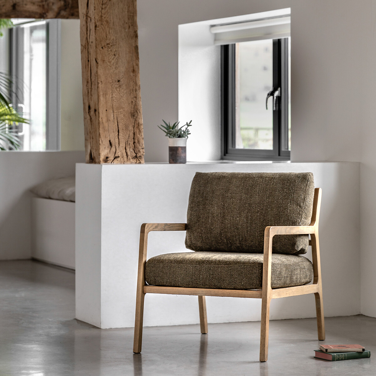 Dennery Boucle Armchair with Oak Frame green, SO'HOME