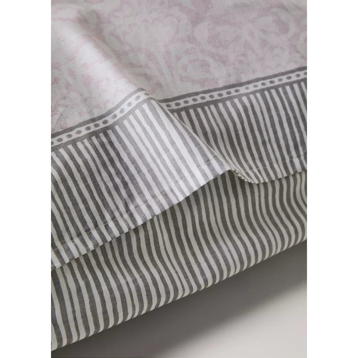 Taies d’oreiller percale de coton motif fleuri frise 60x60 cm rose pastel, MANGO HOME