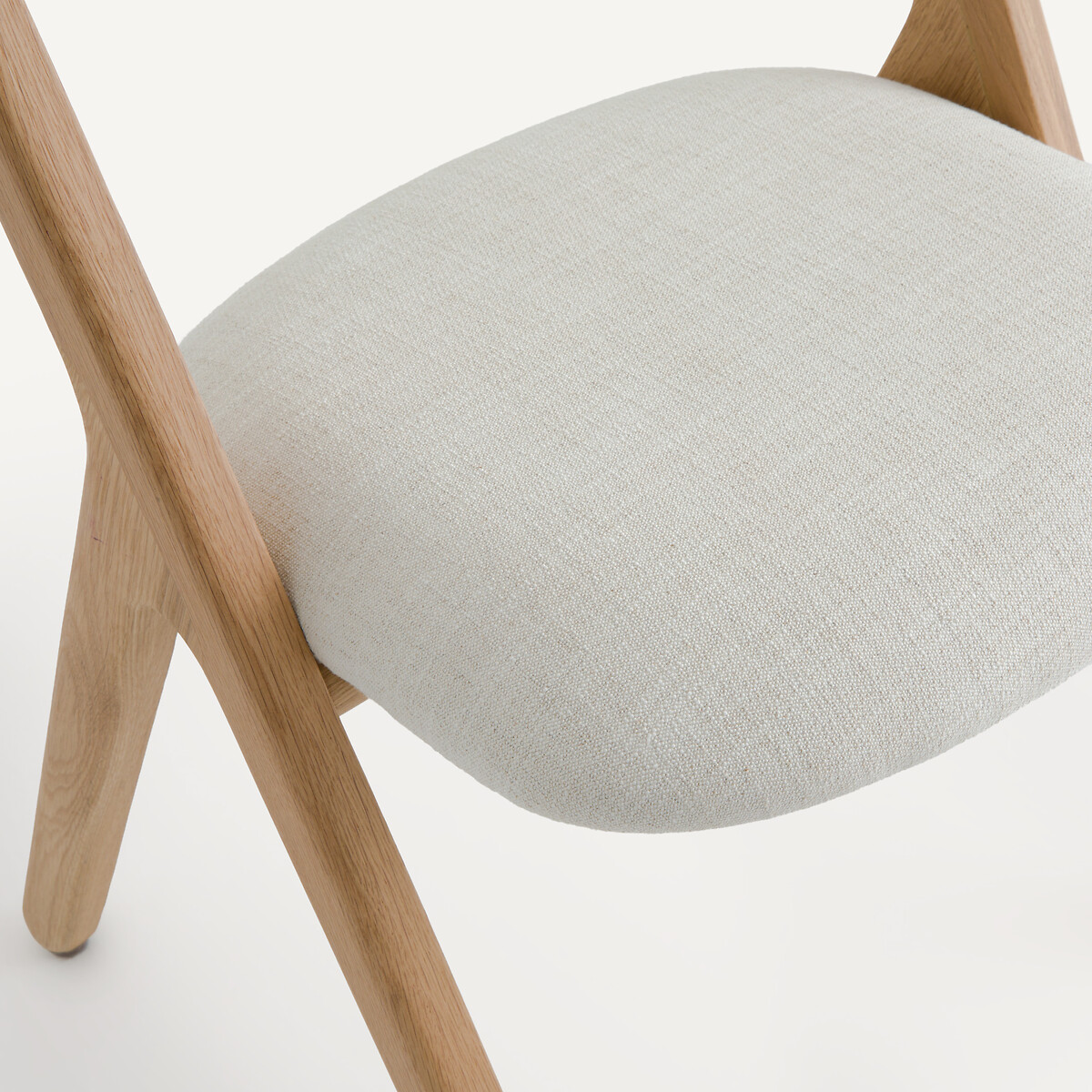 Chaise en chêne massif et tissu, CAMMINATA chêne, AM.PM X EMMANUEL GALLINA