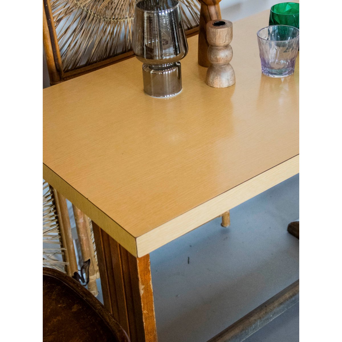 Table à manger bistro en formica beige Denise N°134 - Bon état beige, DEBONGOUT