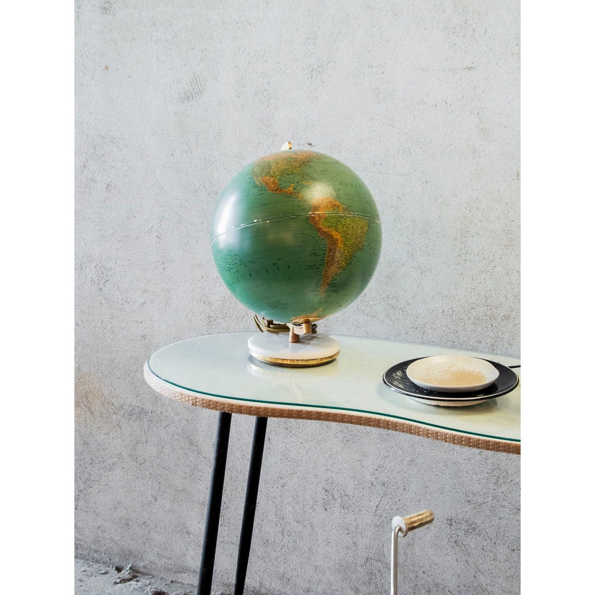 Table d'appoint en verre Hanna N°574 - Bon état blanc et noir, DEBONGOUT
