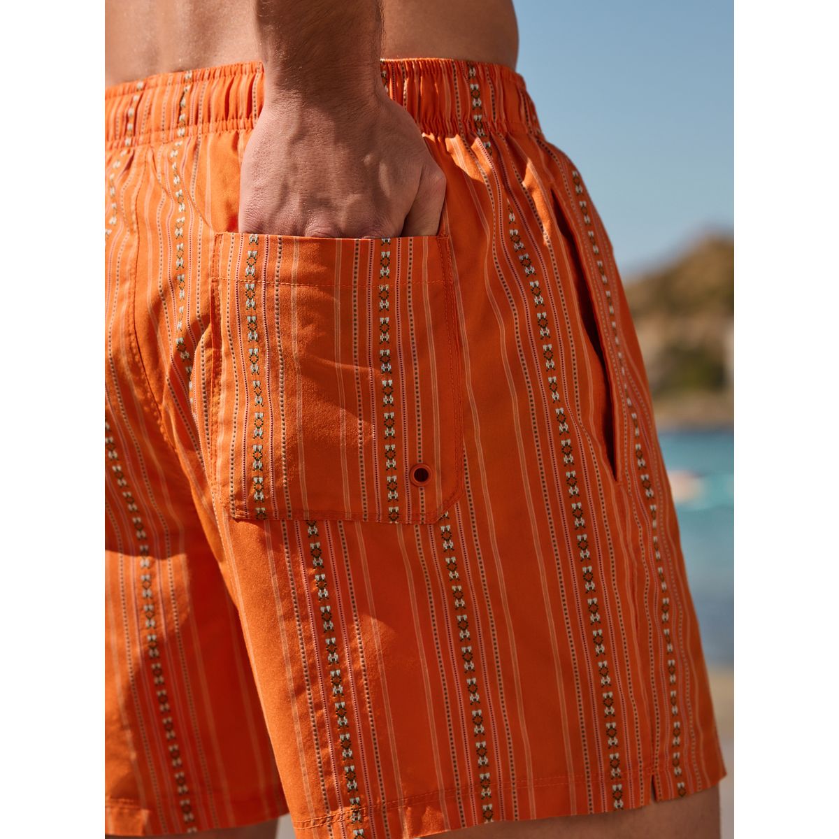 Short de bain brodé rayé en coton 5 pouces orange, NEXT
