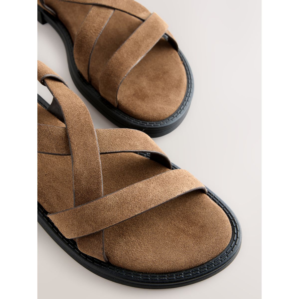Sandales à brides croisées forever comfort® tan brown suede, NEXT