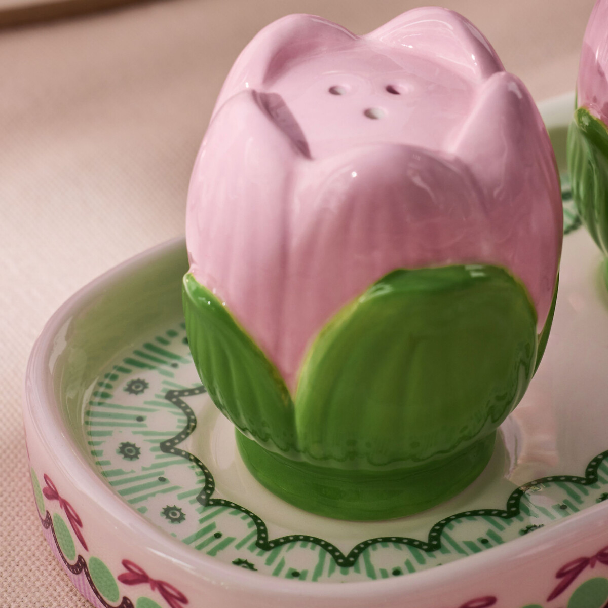 Spitalfields Silk Salt & Pepper Shaker Set pink, CATH KIDSTON