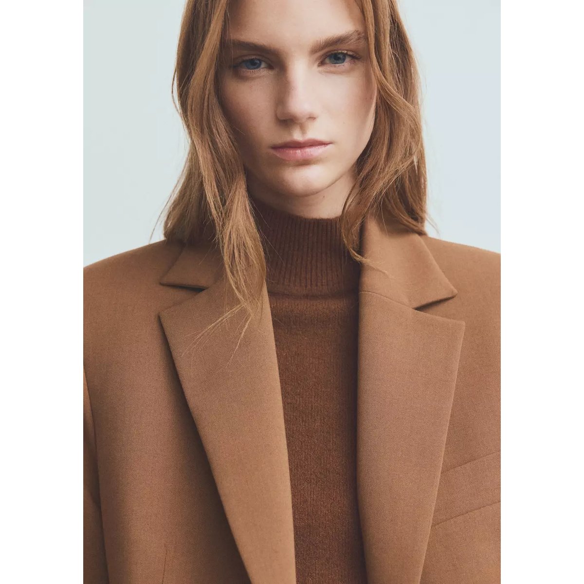 Blazer de costume droit avec poches à rabat caramel, MANGO