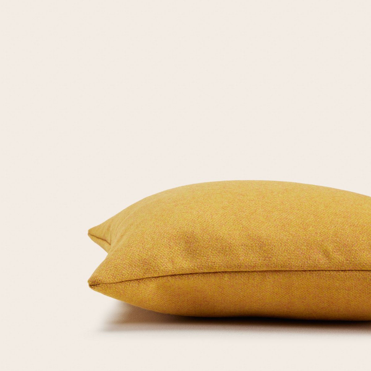 Housse De Coussin en laine MARCELO ocre jaune, MADURA