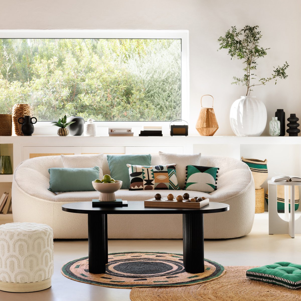 Table basse ovale effet bois piètement texturé OLOVA noir, ATMOSPHERA