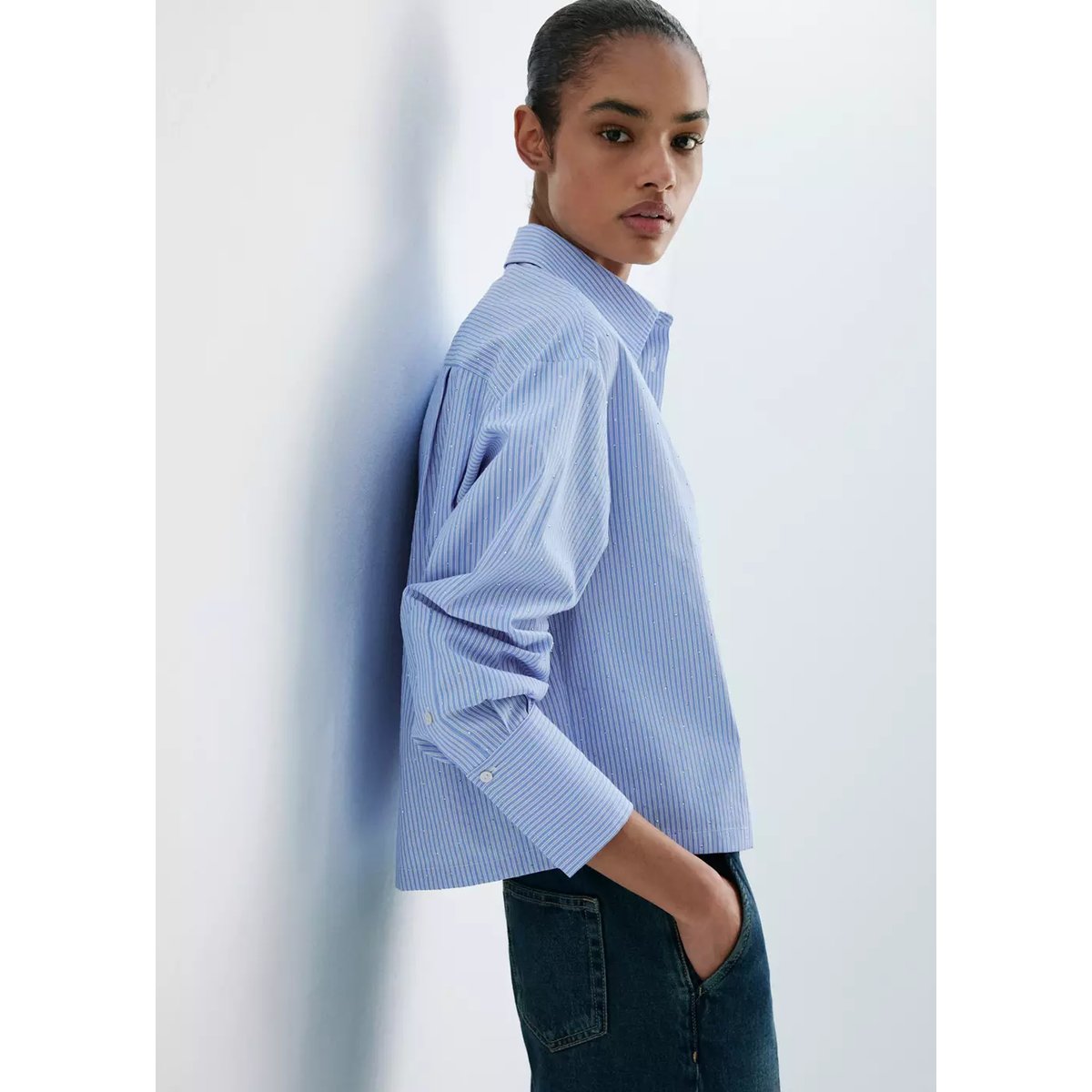 Chemise rayée avec strass bleu ciel, MANGO