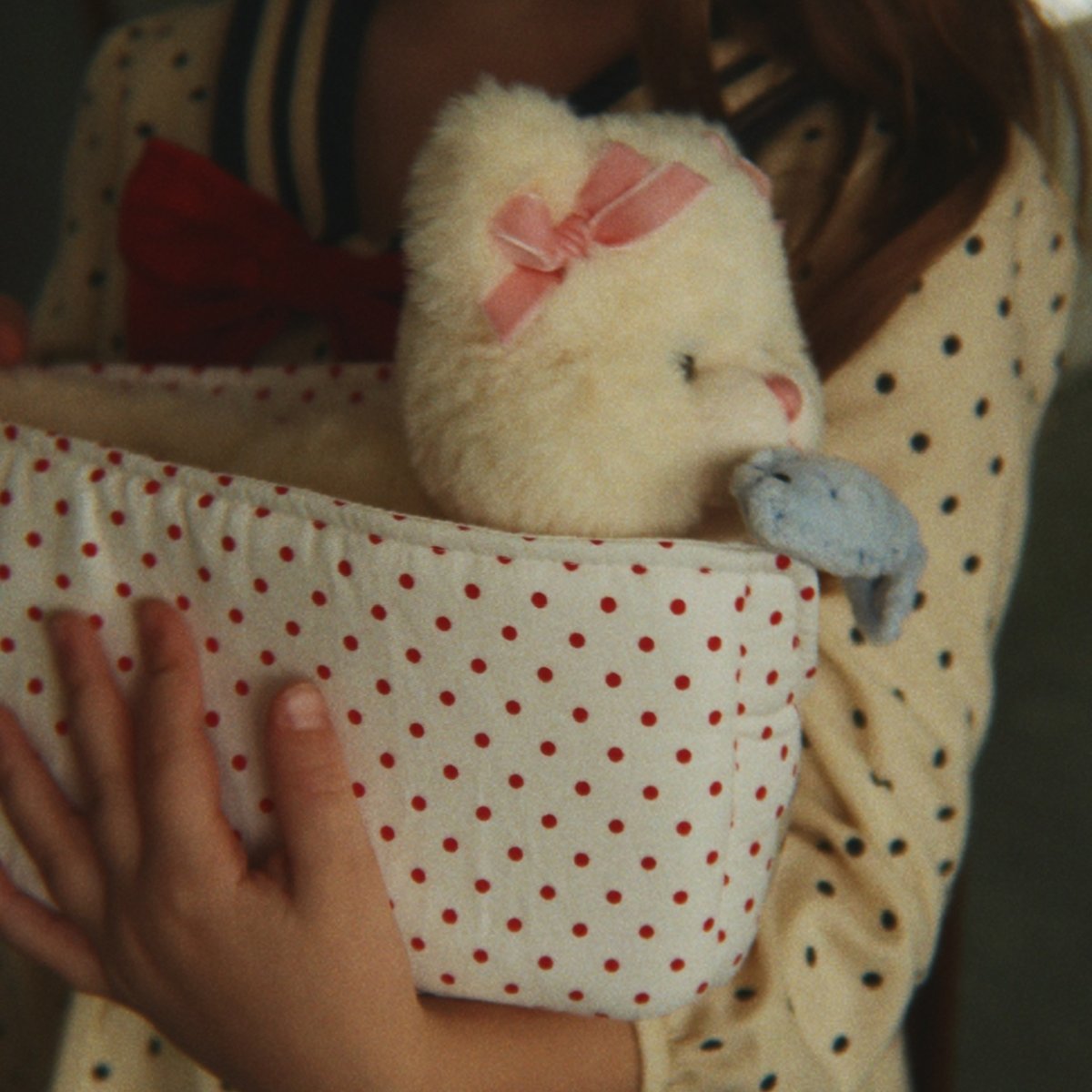 Peluche chat et son panier beige, rose, KONGES SLOJD
