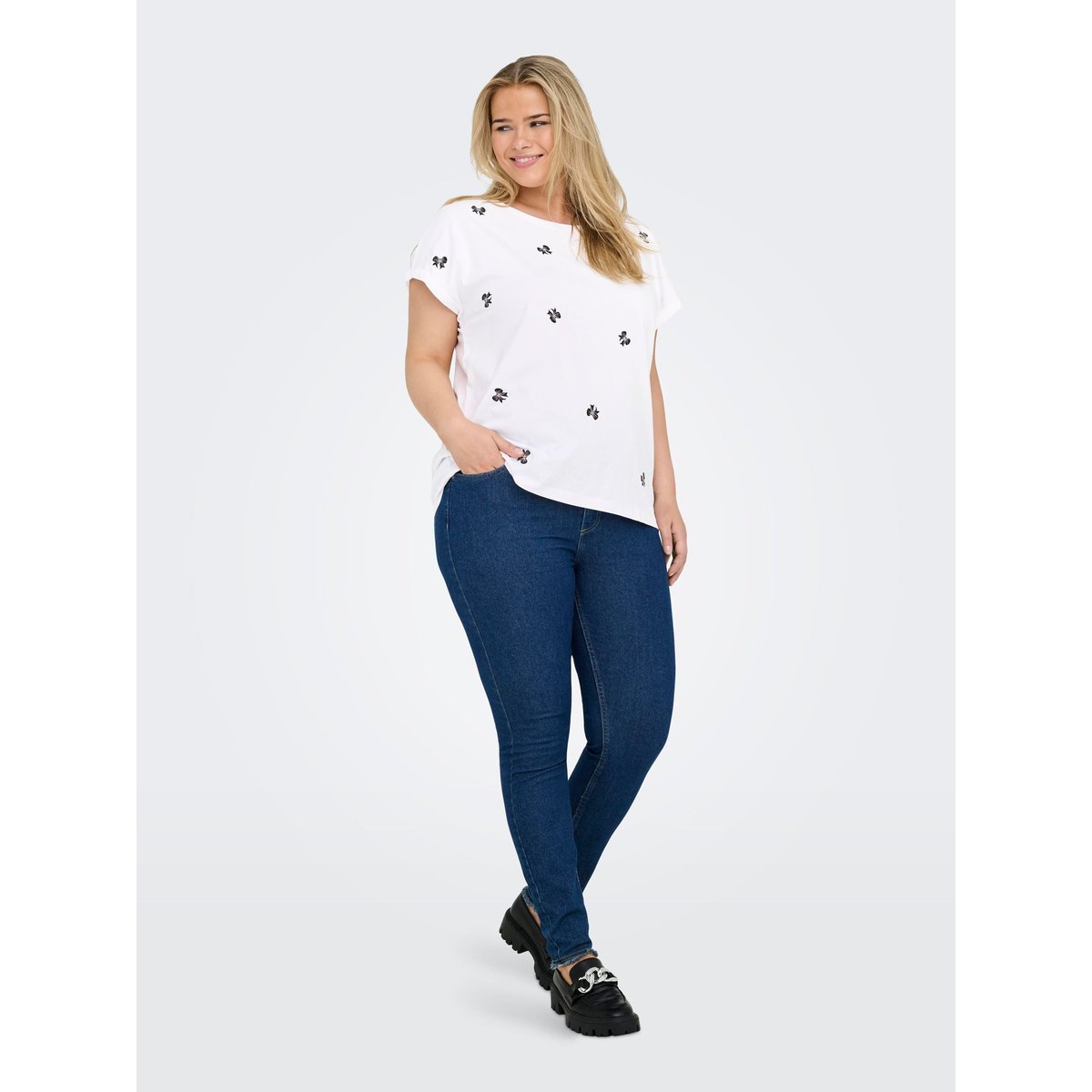 T-Shirt bright white, ONLY CARMAKOMA