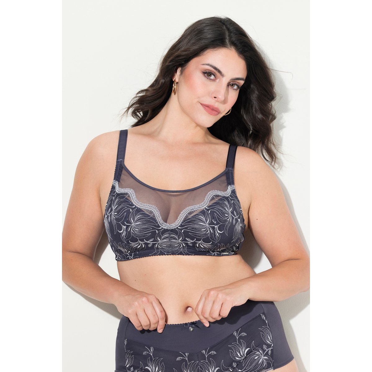 Bralette avec broderies, sans armatures anthracite, ULLA POPKEN