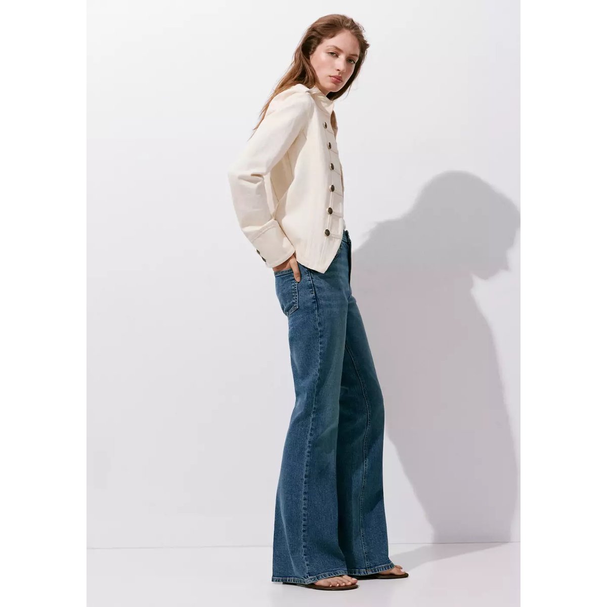 Jean flare taille haute bleu moyen, MANGO