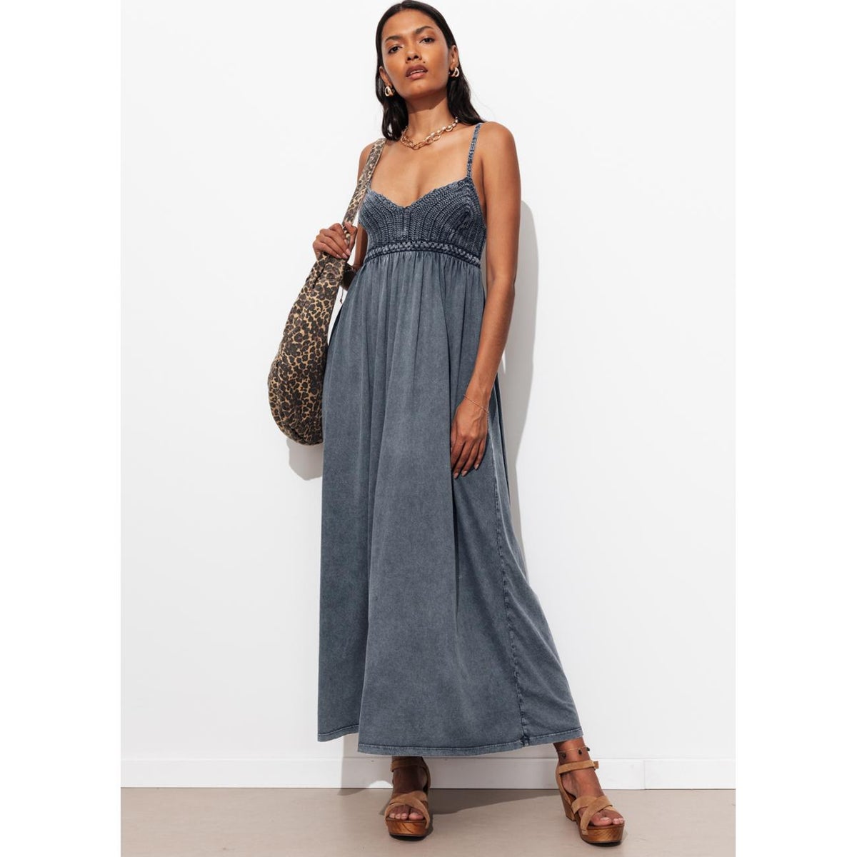 Robe en crochet et jersey marine, PROMOD