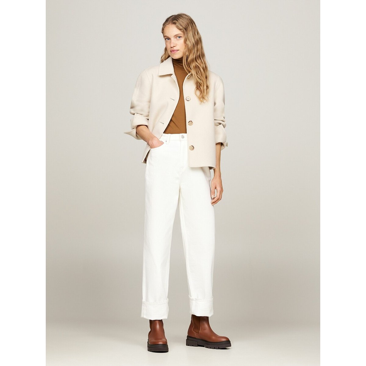 Stivaletti in pelle con bande elastiche e tacco piatto cognac, TOMMY HILFIGER