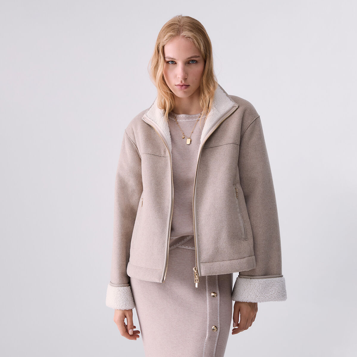 Manteau boxy en mouton synthétique beige, LIU JO