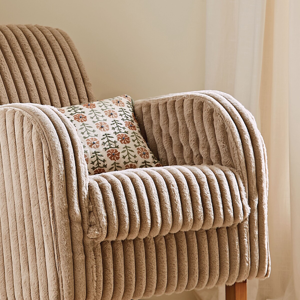 Etta Faux Fur Nursing Chair mink, CUDDLECO