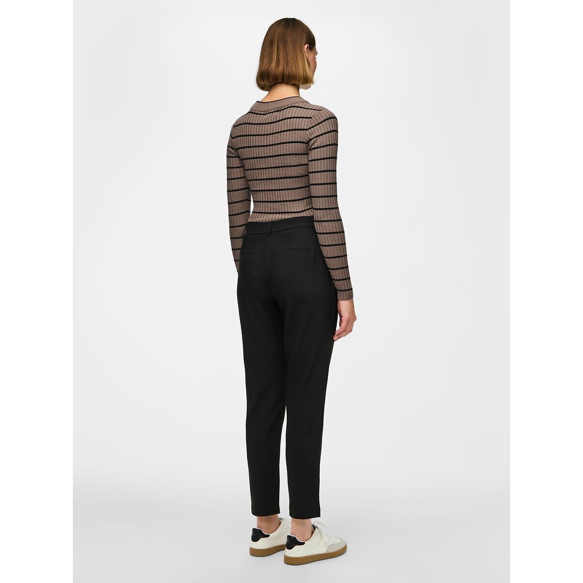 Pantalon fuselé, taille standard noir, PIECES