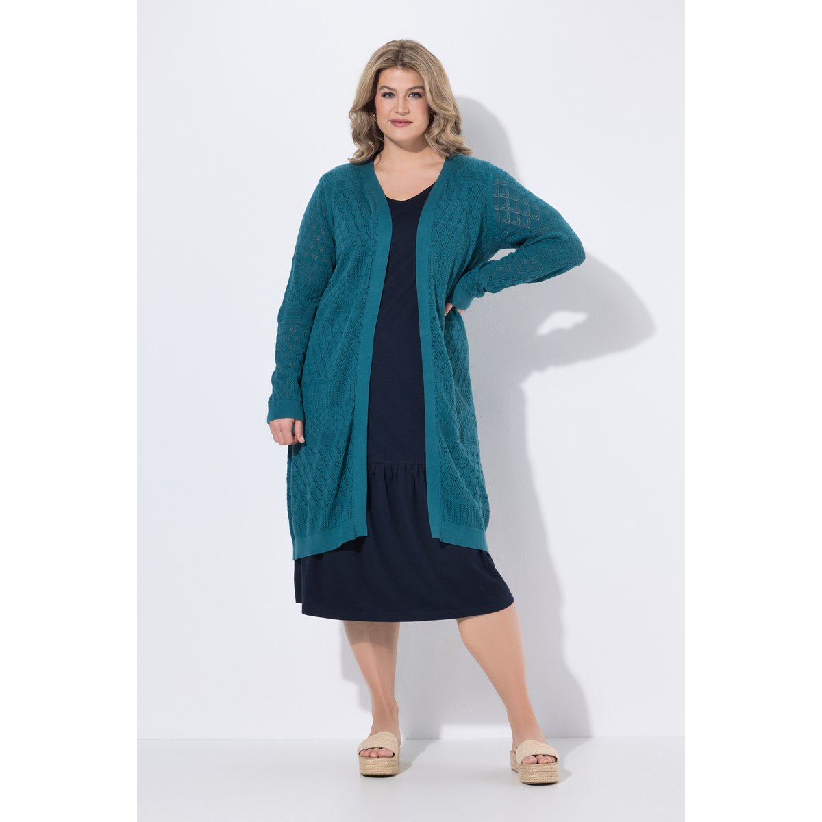 Cardigan long en maille de coton bio ajourée pétrol, ULLA POPKEN